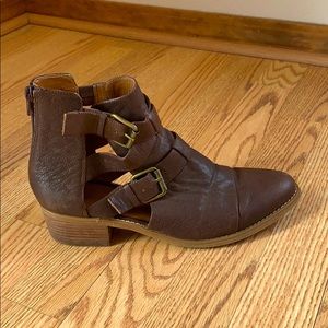 Nine West brown leather boot